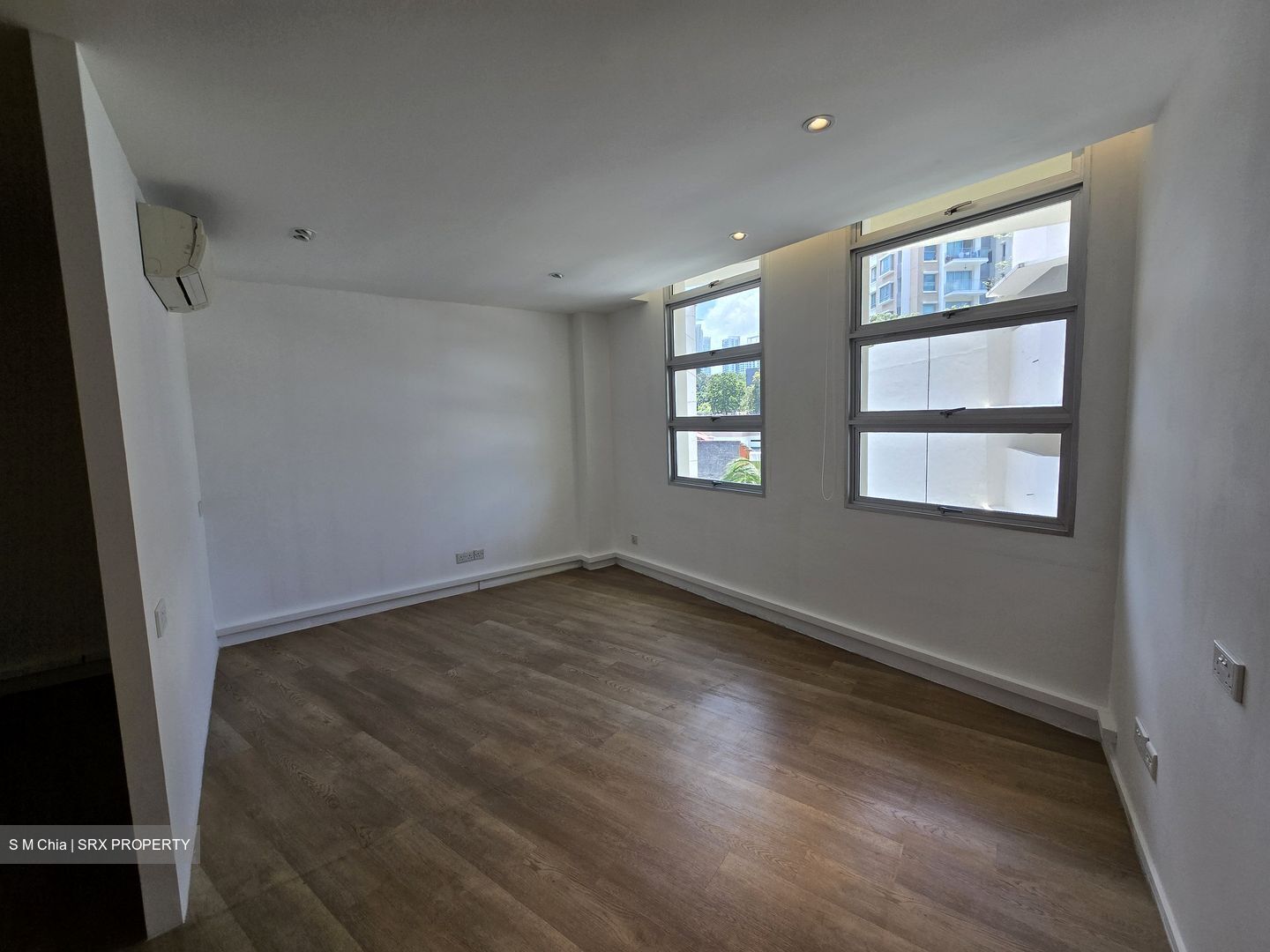 Tank Road (D9), Office #536167451